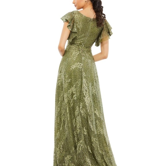 Mac Duggal 20310 NWT EMBROIDERED FLUTTER SLEEVE V-NECK GOWN - Picture 2 of 7